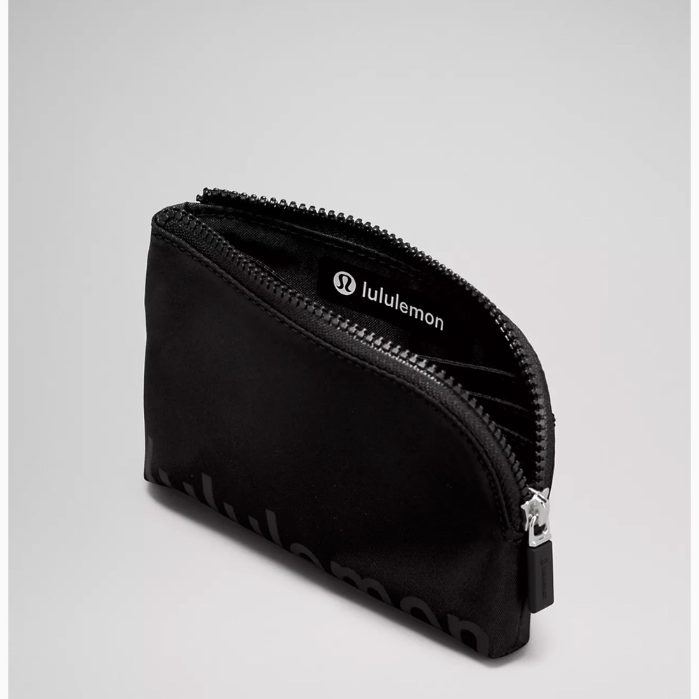 Lululemon pouch card holder
